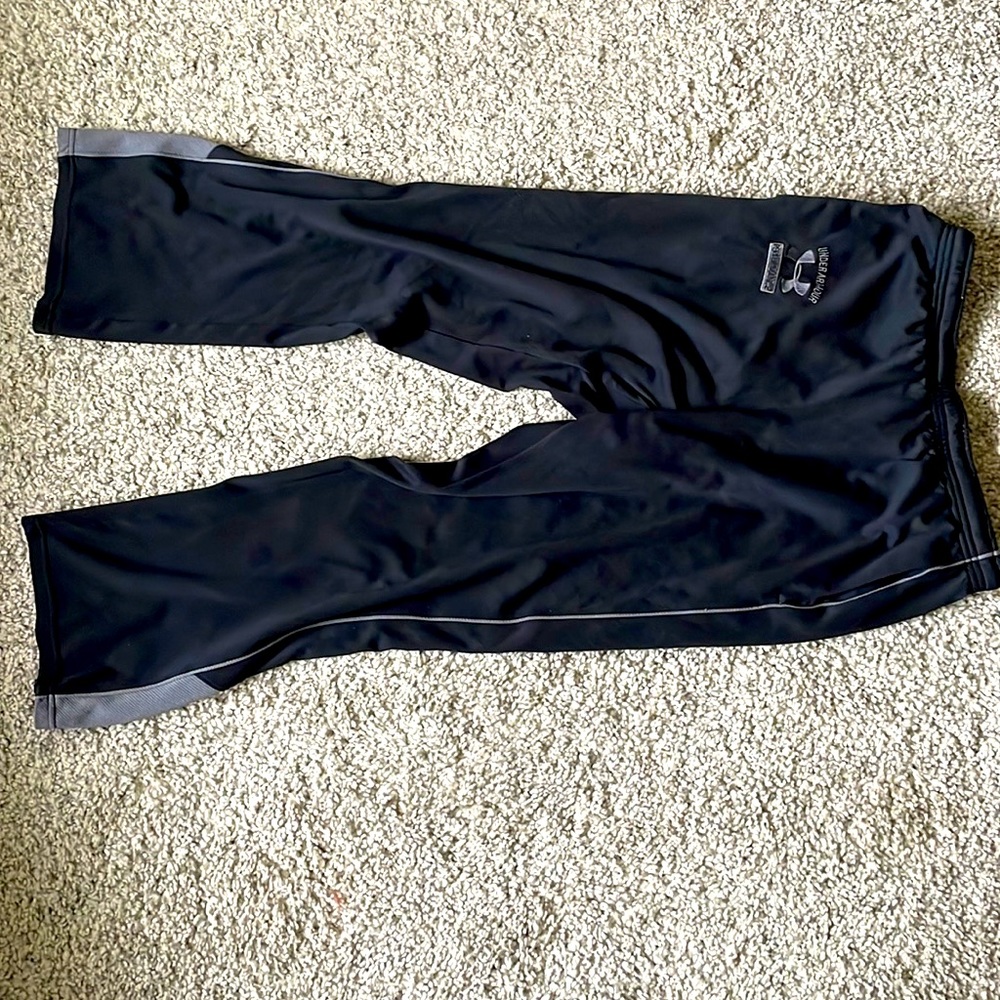 Under Armor sweat pants, loose fitting around legs